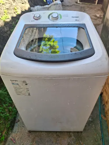 Vendo máquina de lavar 9kg funcionando Muito bem ENTREGO.