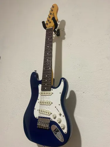 Guitarra modelo Micro/infantil kauthon