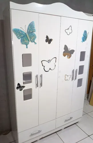 Guarda roupa infantil
