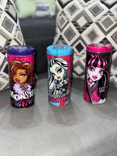 Latinhas Monster High 