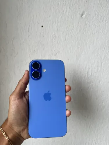 iPhone 16