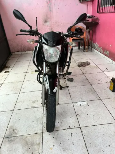Titan 160