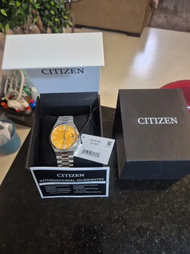 Relógio Citizen Tsuyosa Amarelo NJ0150-56ZN