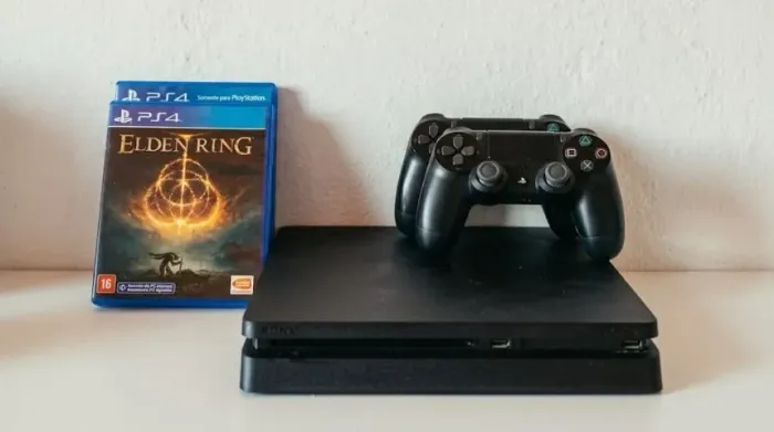 Ps4 Slim Semi Novo + 2 Jogos [ Elden Ring / Blodborne ] - Mídia Física 