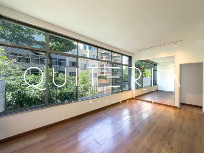 Apartamento à venda em Ipanema, rua Vinicius de Moraes 3 quartos com dependências