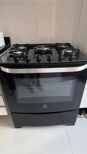Fogão Electrolux 5 bocas 76GS mesa de vidro - excelente estado