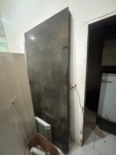 Porta de vidro com película 