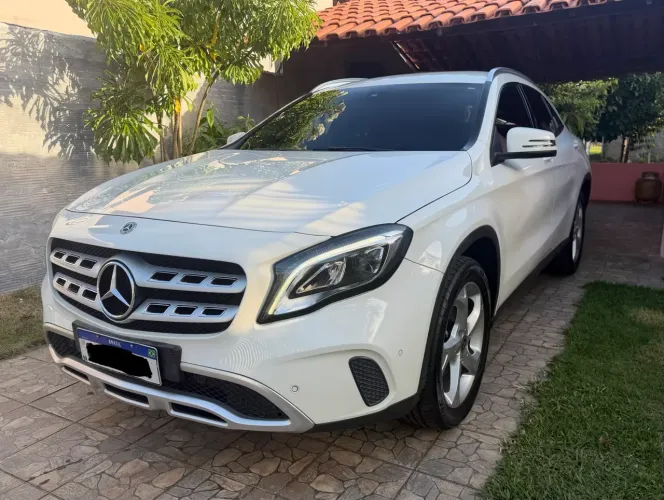 Mercedes-Benz GLA 200 Adv. 1.6/1.6 TB 16V Flex Aut. 2018