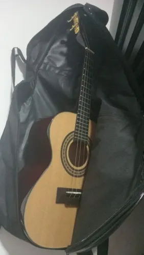 Cavaquinho acústico novo