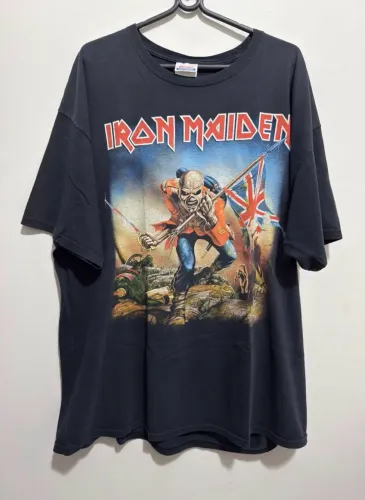 Camiseta Iron Maiden hanes