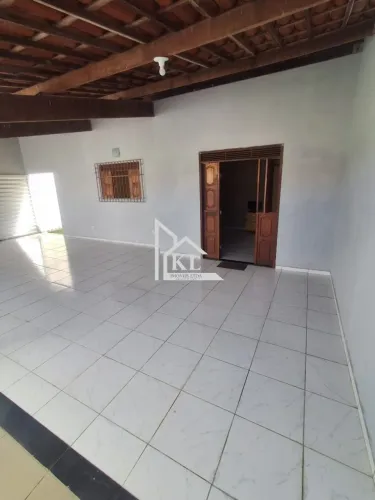 Belissima casa lado da sombra - 3 Quartos - 165M2 - Perfeita Localização em Nova Parnamiri