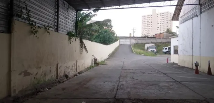 Galpão amplo para venda ou locação - Salvador-BA
