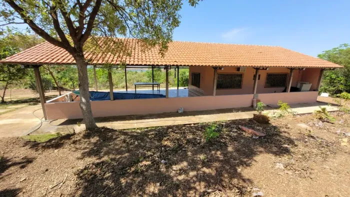 Pesqueiro no Vale do beijui, Serra da Mesa 6.500M² com Rancho completo.