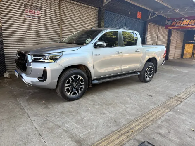 Toyota Hilux CD SRV 4X2 2.7 Flex 16V Aut. 2021