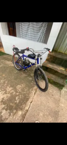 Vendo motorizada, toda boa só pegar e andar, troco por cavalo também