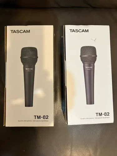 2 microfones Tascam TM-82
