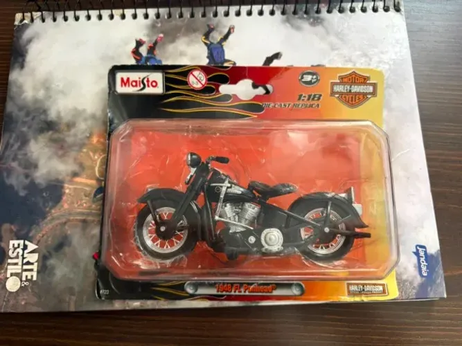 Miniatura Maisto 1948 FL Panhead