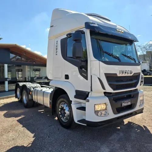Caminhão Iveco Stralis 440 6x2 Hi Road 2021/2022