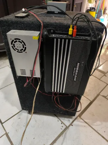 Caixa de som bob VENDO OU TROCO (leia o anúncio todo)