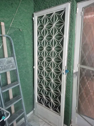 PORTA DE FERRO 2,10 X 70