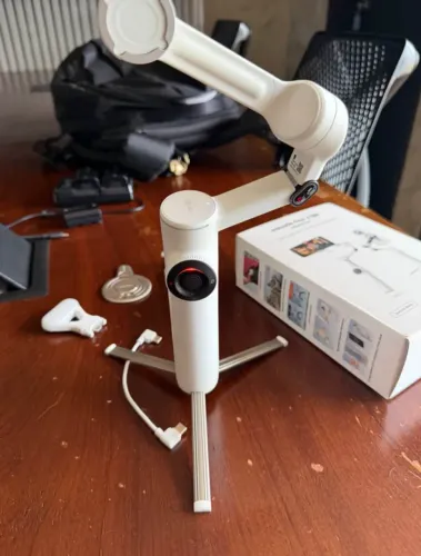 Gimbal Insta360 Flow 2 Pro Creator Kit para celular