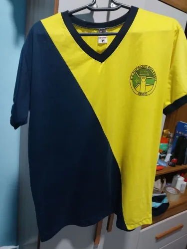 Vendo uniforme básico da escola Nancy Zerão