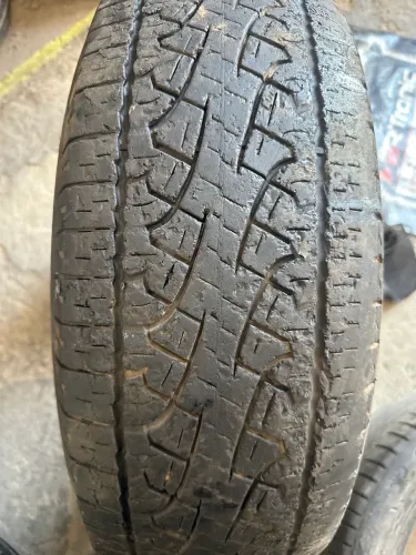 Pneu 235/70r16