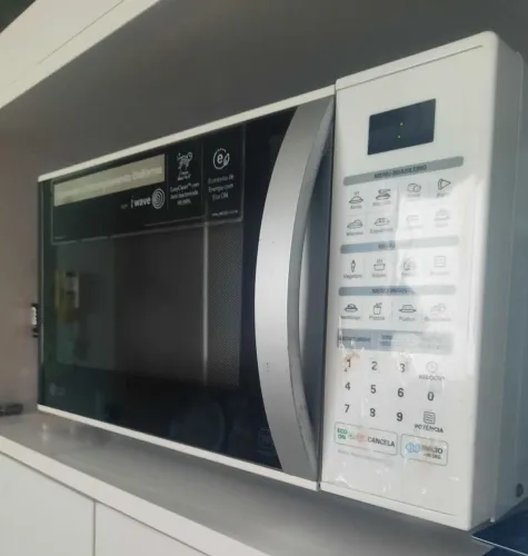 Um Micro-ondas LG Com Defeito