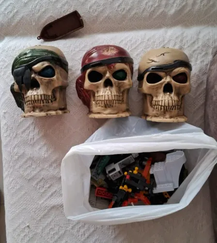 Kit LEGO Piratas - peças aleatórias, cerca de 800 g em peças