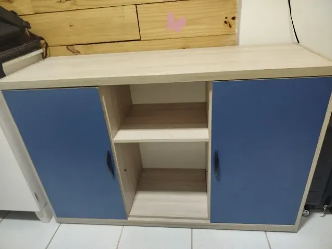 Armário duas portas para escritório