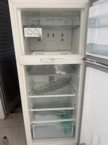Geladeira fros free cônsul