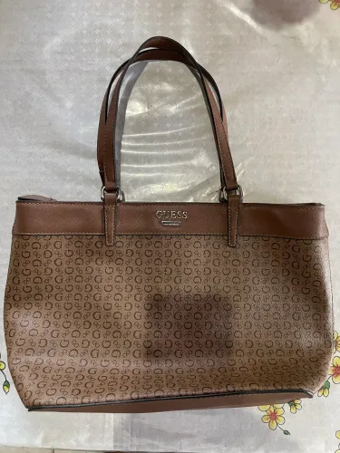 BOLSA GUEES COM BOLSINHA
