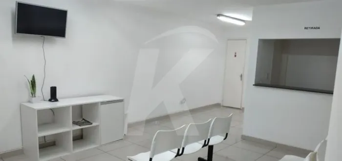 Loja Comercial para Locação, 270 m² de Área Útil