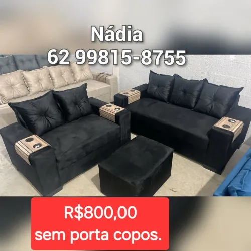 Sofá 2 e 3 lugares + Puff - R$750,00 Preto 1111