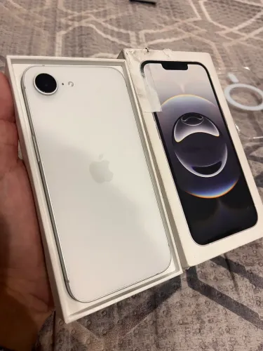iPhone 16e
