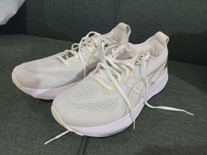 Tênis Asics Kayano-31 - Tamanho 41 - Pisada pronada