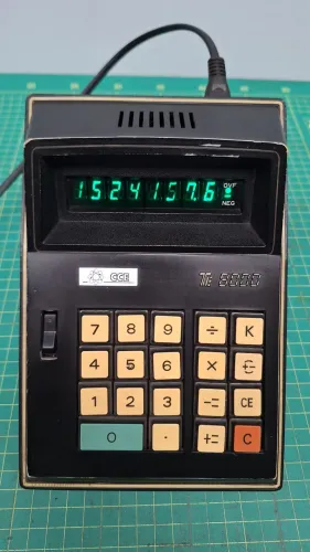 Calculadora antiga CCE TE8000 funcionando