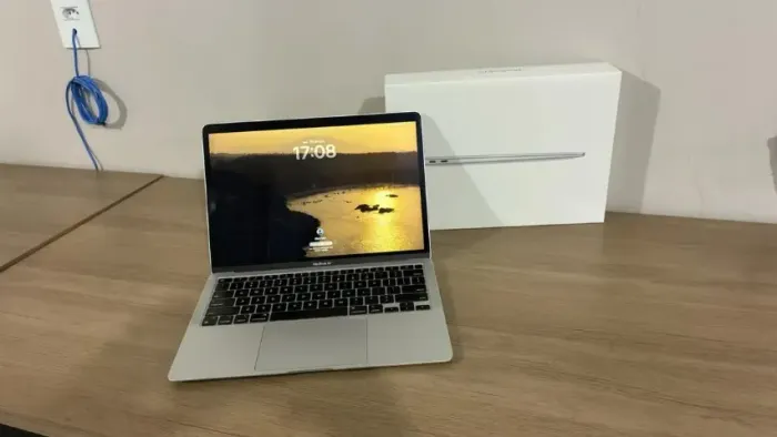 MacBook Air M1 8GB 256GB SSD Prata Excelente com Caixa