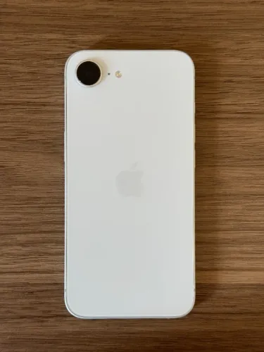 IPhone 16e - 256GB - Garantia Apple até 11/26 - Aceito trocas - (12x276)