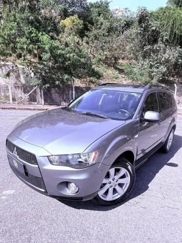 Mitsubishi Outlander 2.0 16V 160cv Aut. 2013