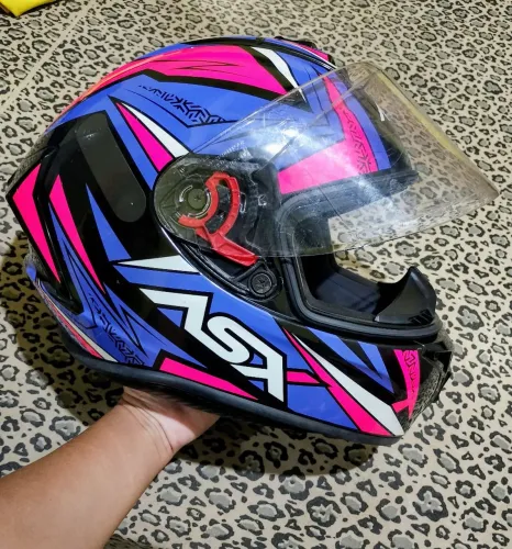 Capacete marca ASX