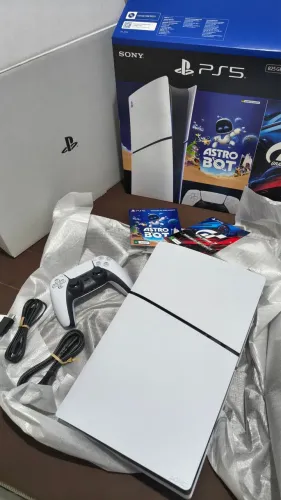 Ps5 novo, com dois controles e alguns jogos