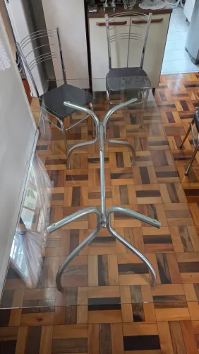 Mesa de jantar com 6 lugares