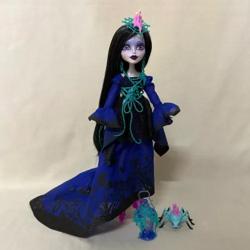 Monster High - Lenore Loomington