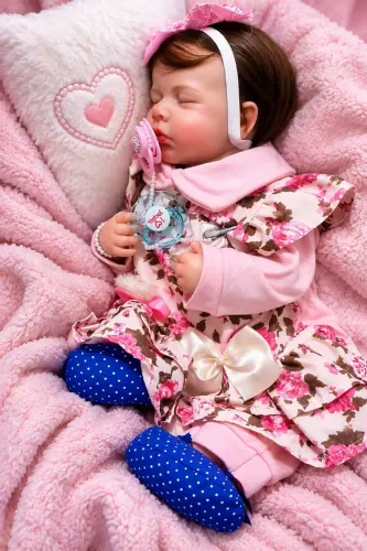 Boneca realista reborne feita a mão
