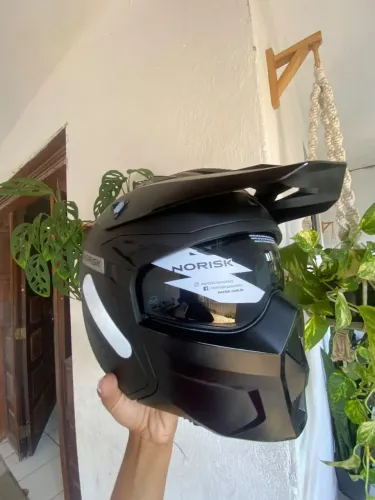 Capacete NORISK Darth II