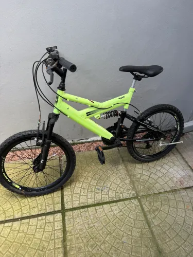 Bicicleta Aro 20 R$ 450,00 (cada)