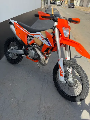  KTM 300 EXC 2023/2023  faturada mês 03/2024  79horas RARIDADE
