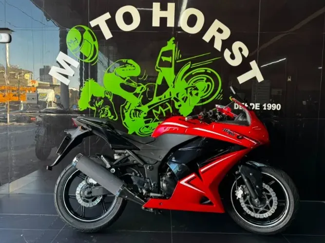 Kawasaki Ninja 250R 2012 com 23 mil km