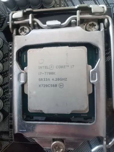 Processador Intel Core i7-7700K (LGA 1151 / 4.20GHz)
